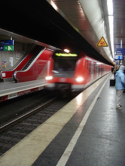 Foto einer unterirdischen S-Bahn Station
